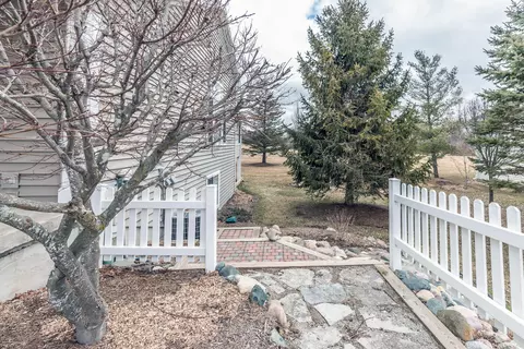 15053 Classic Dr, Bath, MI 48808 photo 32
