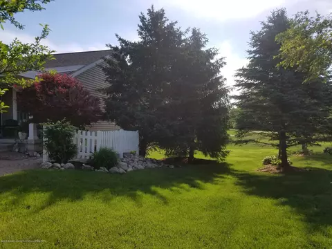 15053 Classic Dr, Bath, MI 48808 photo 29