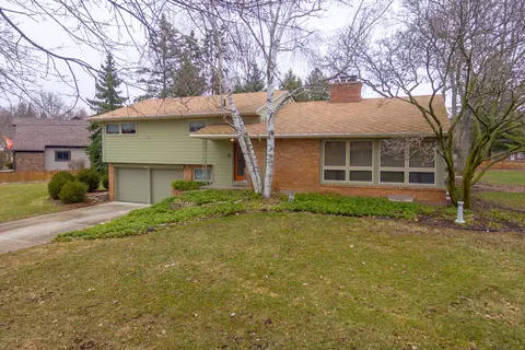 2117 Tomahawk Rd, Okemos, MI 48864 photo 3