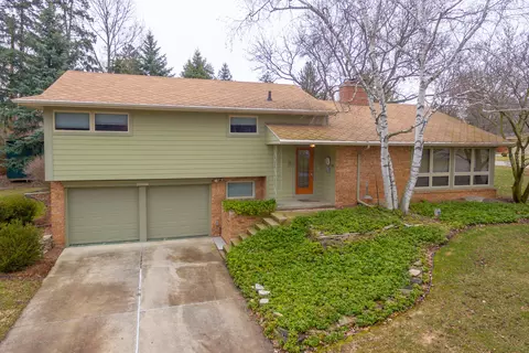 2117 Tomahawk Rd, Okemos, MI 48864 photo 1