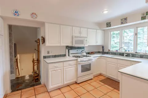 2117 Tomahawk Rd, Okemos, MI 48864 photo 16