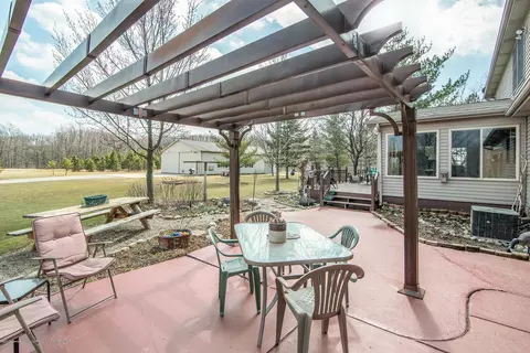 11701 S Wacousta Rd, Eagle, MI 48822 photo 27