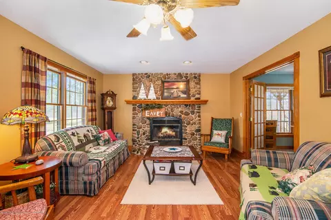 11701 S Wacousta Rd, Eagle, MI 48822 photo 8