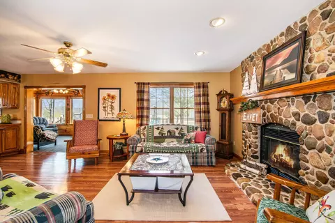 11701 S Wacousta Rd, Eagle, MI 48822 photo 9