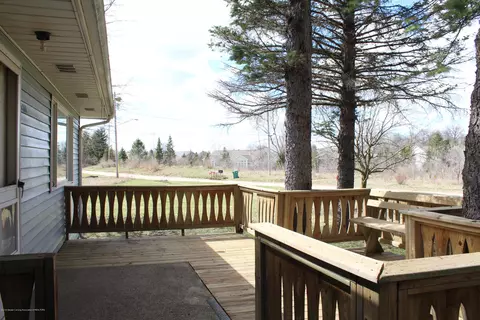 5366 Ann Dr, Bath, MI 48808 photo 3