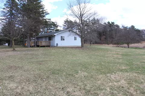 5366 Ann Dr, Bath, MI 48808 photo 11