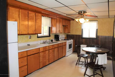 5366 Ann Dr, Bath, MI 48808 photo 5