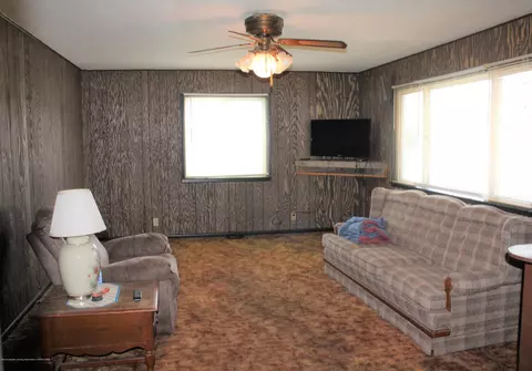 5366 Ann Dr, Bath, MI 48808 photo 4