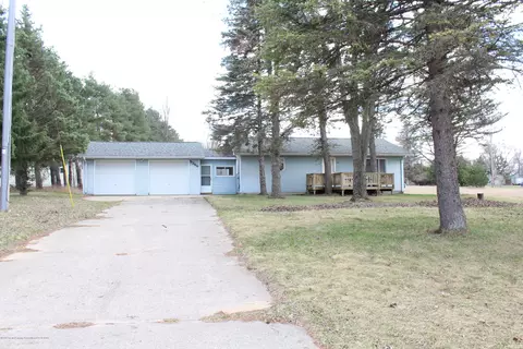 5366 Ann Dr, Bath, MI 48808 photo 1