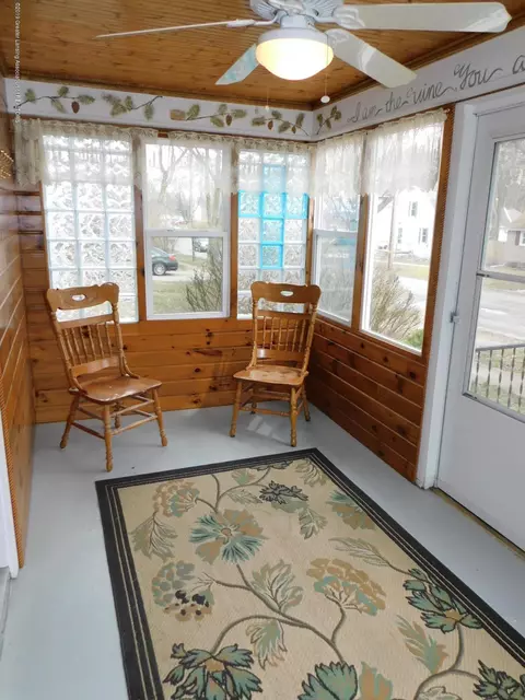 329 E Cherry St, Mason, MI 48854 photo 7