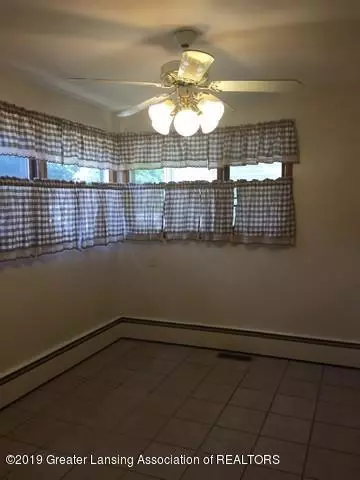 1875 Phillips Ave, Holt, MI 48842 photo 9