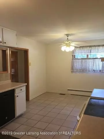 1875 Phillips Ave, Holt, MI 48842 photo 7