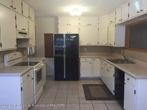 1875 Phillips Ave, Holt, MI 48842 photo 6