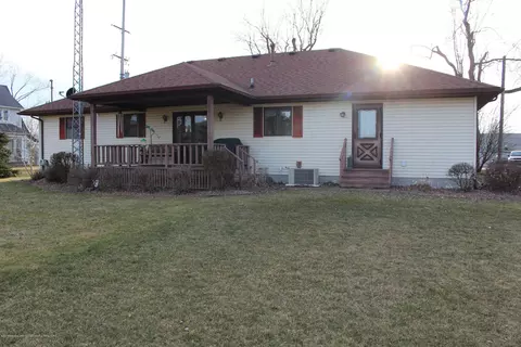 436 N Maple St, Fowler, MI 48835 photo 2