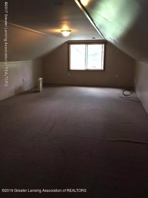 910 W Willow St, Lansing, MI 48915 photo 13