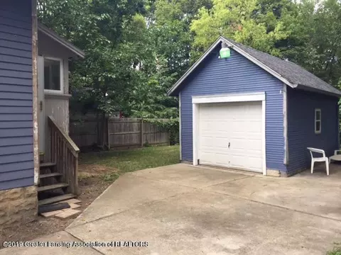 910 W Willow St, Lansing, MI 48915 photo 16