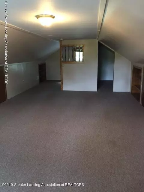 910 W Willow St, Lansing, MI 48915 photo 14