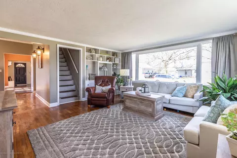 606 S Maple Ave, Maple Rapids, MI 48853 photo 4