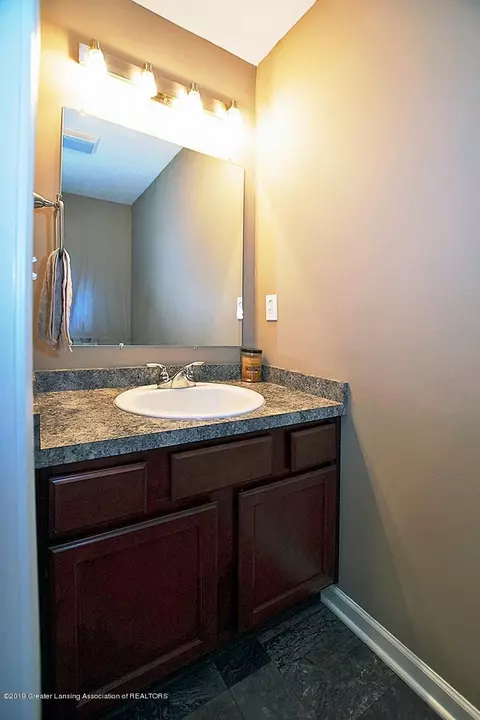13826 Myrtle Dr, Dewitt, MI 48820 photo 9