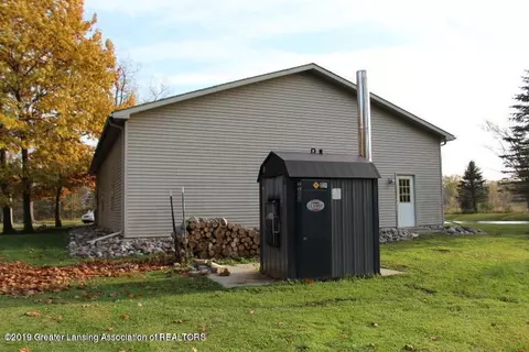 6341 N Clise Rd, Bath, MI 48808 photo 5
