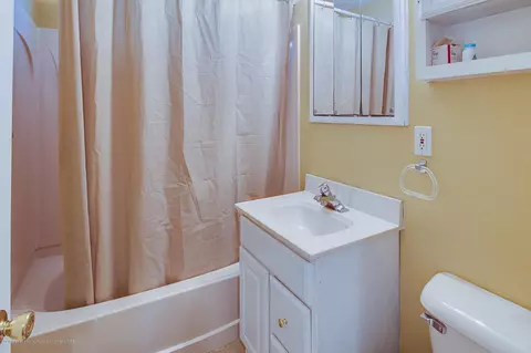 2000 Culver Ave, Lansing, MI 48906 photo 11