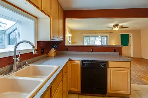 2000 Culver Ave, Lansing, MI 48906 photo 9