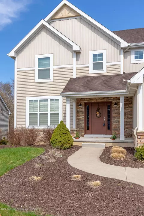 5202 Twinging Dr, Okemos, MI 48864 photo 2