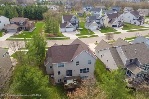 5202 Twinging Dr, Okemos, MI 48864 photo 4