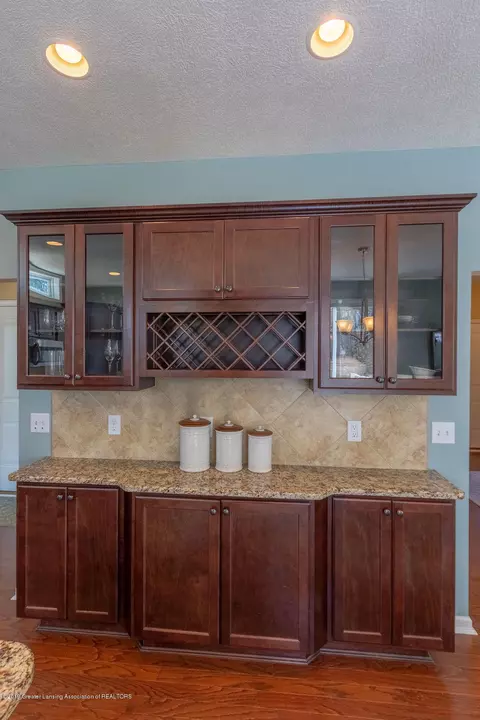 5202 Twinging Dr, Okemos, MI 48864 photo 15