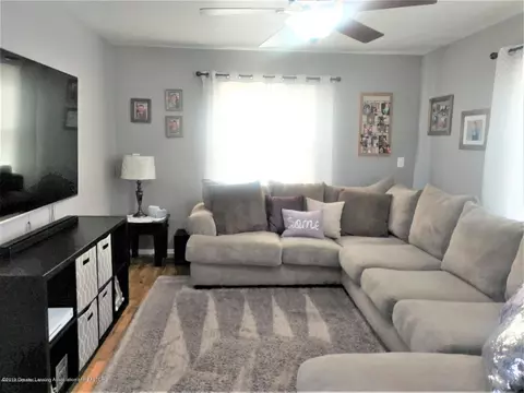 310 Iris Ave, Lansing, MI 48917 photo 3