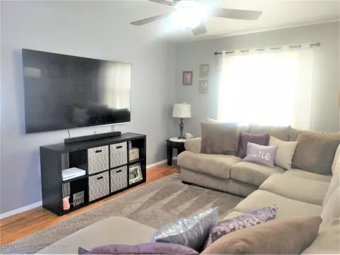 310 Iris Ave, Lansing, MI 48917 photo 4