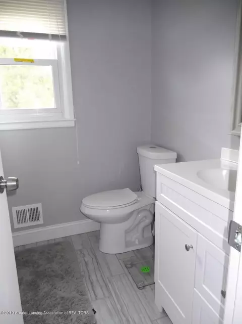 310 Iris Ave, Lansing, MI 48917 photo 18