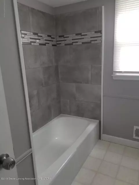 310 Iris Ave, Lansing, MI 48917 photo 19