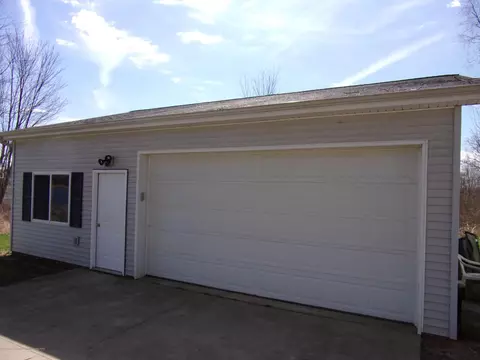 881 E Braden Rd, Perry, MI 48872 photo 9