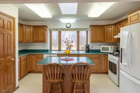 881 E Braden Rd, Perry, MI 48872 photo 17
