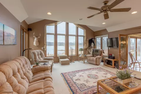 881 E Braden Rd, Perry, MI 48872 photo 12