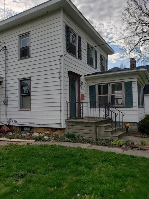 418 E Scott St, Grand Ledge, MI 48837 photo 3