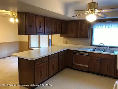 3244 Hitching Post Rd, Dewitt, MI 48820 photo 7