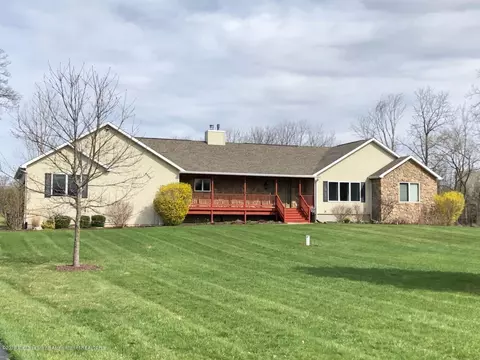 4350 Red Maple Dr, Williamston, MI 48895 photo 1