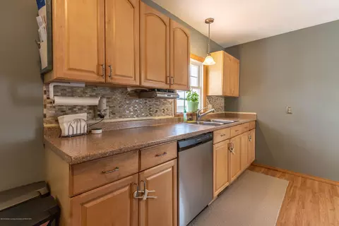 4639 Devonshire Ave, Lansing, MI 48910 photo 5