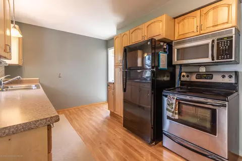 4639 Devonshire Ave, Lansing, MI 48910 photo 6