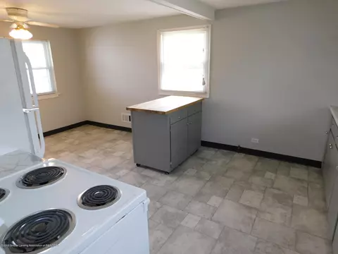 953 N Cedar Rd, Mason, MI 48854 photo 9