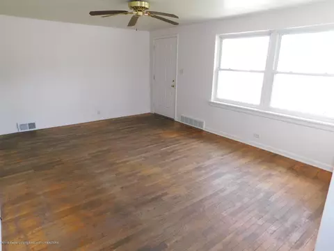 953 N Cedar Rd, Mason, MI 48854 photo 4