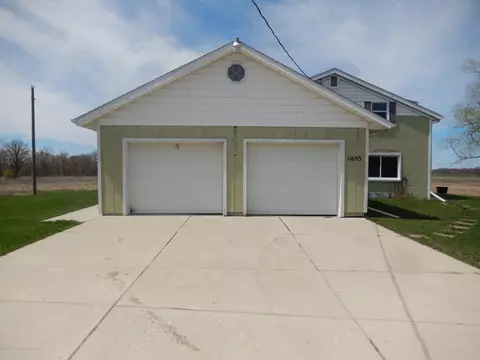 11693 W Chadwick Rd, Eagle, MI 48822 photo 3