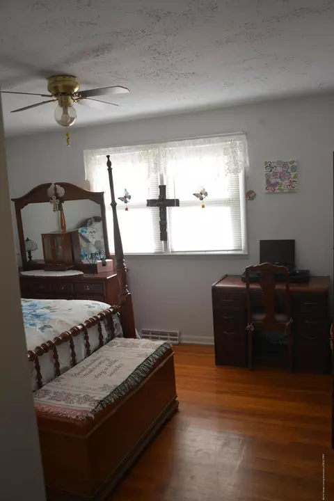 5863 Edson St, Haslett, MI 48840 photo 6