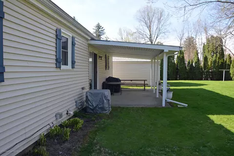 5863 Edson St, Haslett, MI 48840 photo 4