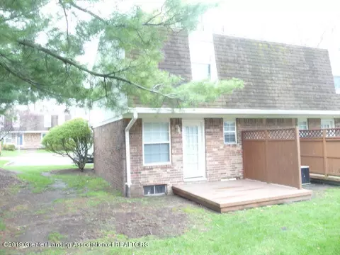 6222 Beechfield Dr, Lansing, MI 48911 photo 2