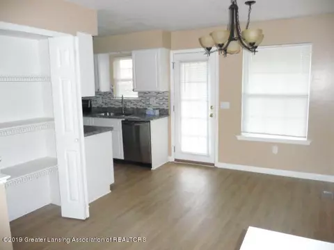 6222 Beechfield Dr, Lansing, MI 48911 photo 5