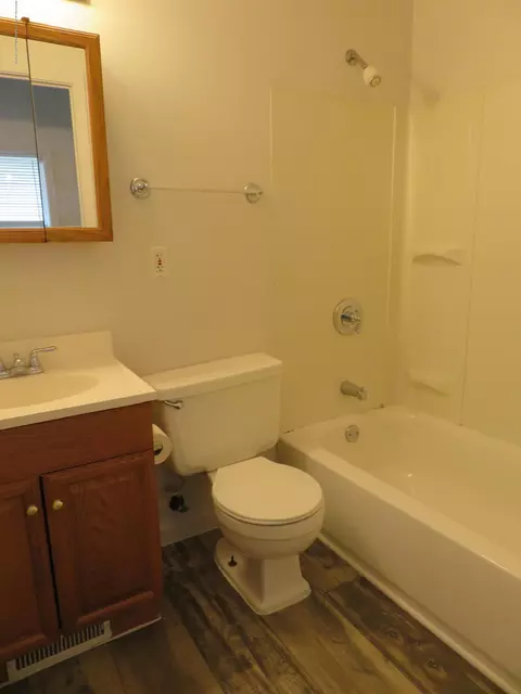 2322 N High St, Lansing, MI 48906 photo 14