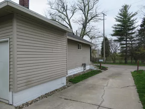 2322 N High St, Lansing, MI 48906 photo 18